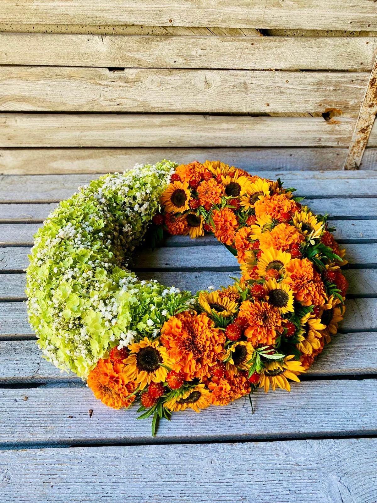 trauerkranz-sonnenblumen-hortensie-2